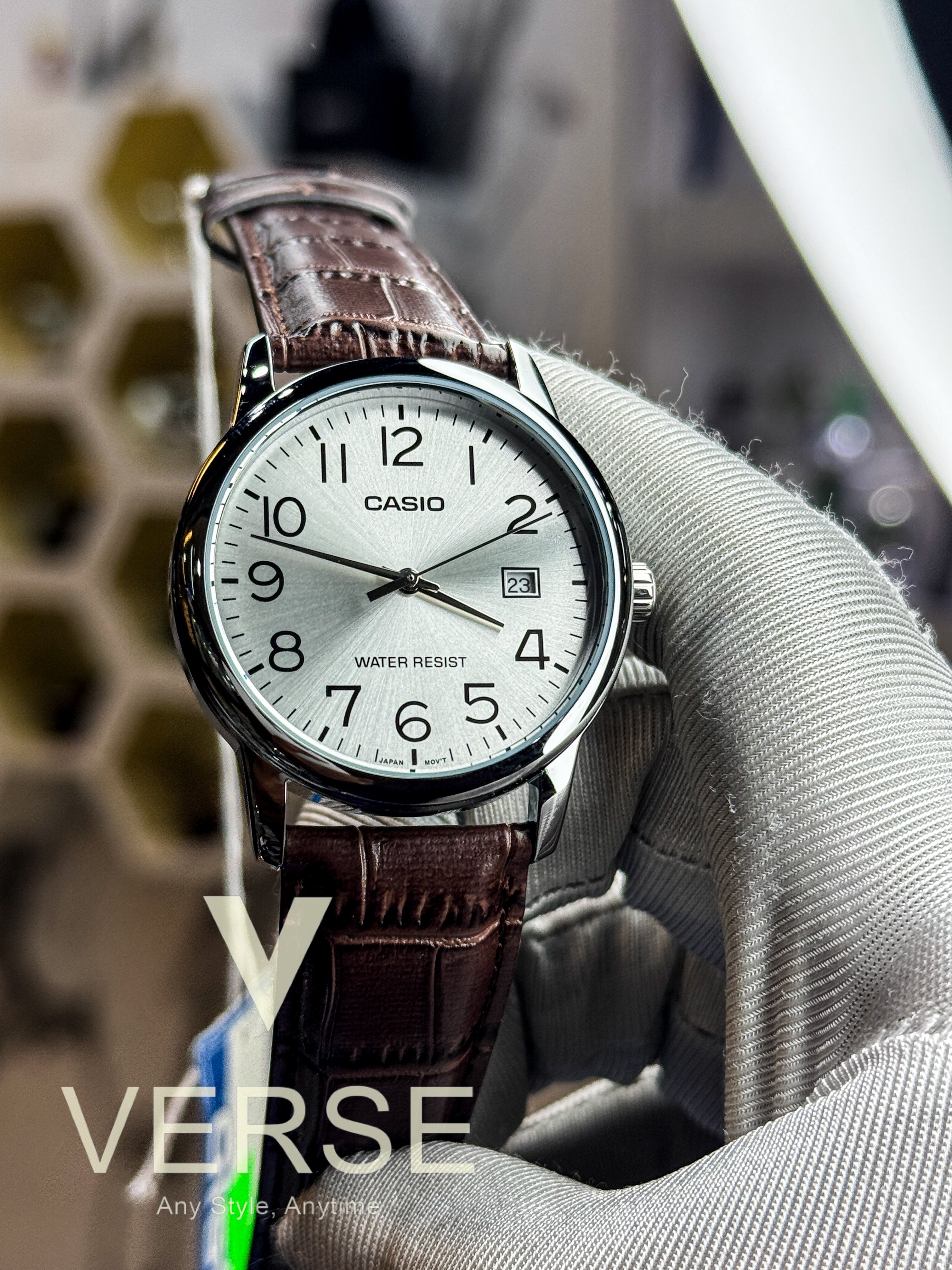 Casio MTP-V002L-7B2 men’s brown leather watch with white dial Bd