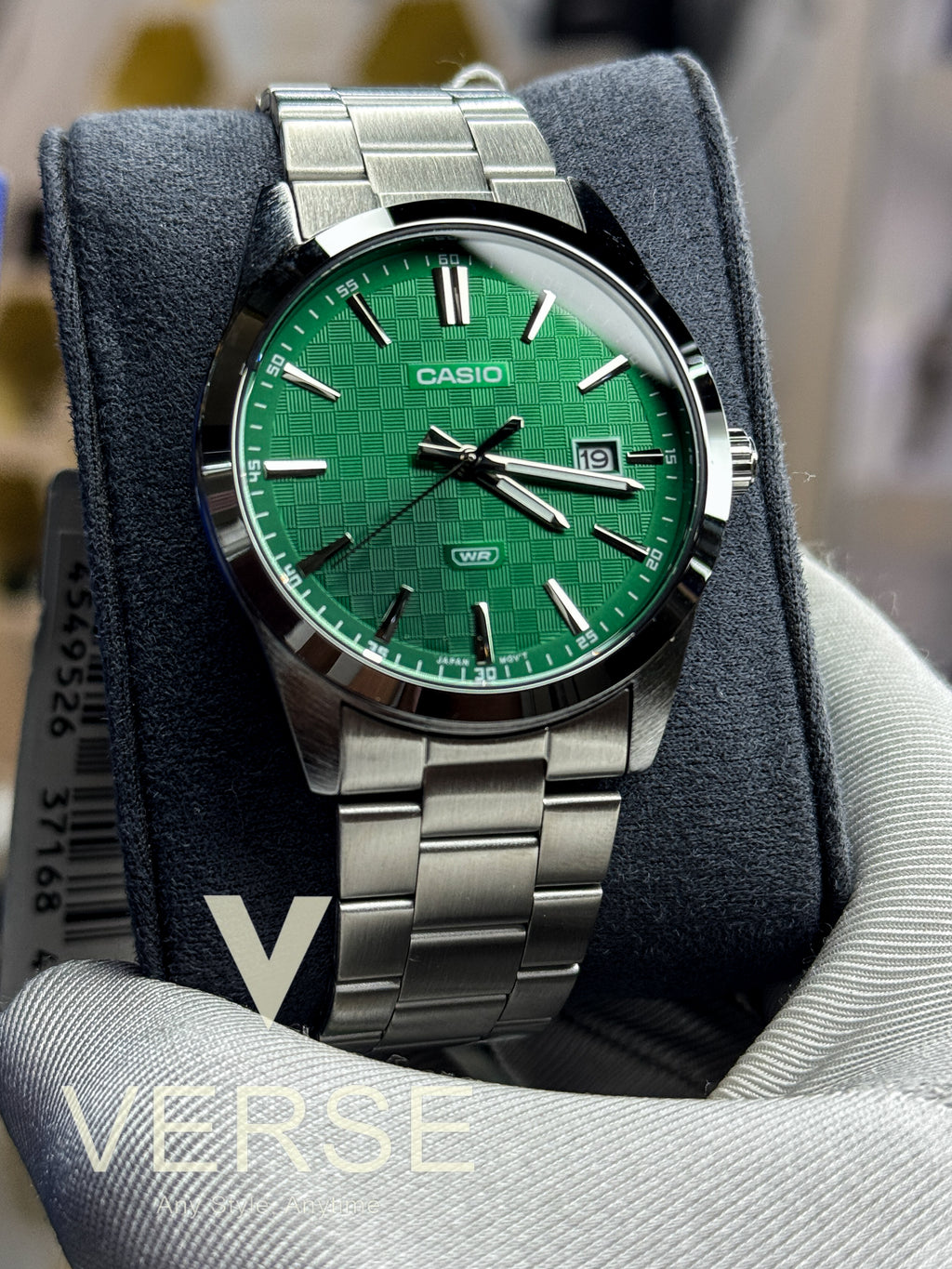 Casio MTP-VD03D-3A1 men’s silver stainless steel watch with green dial