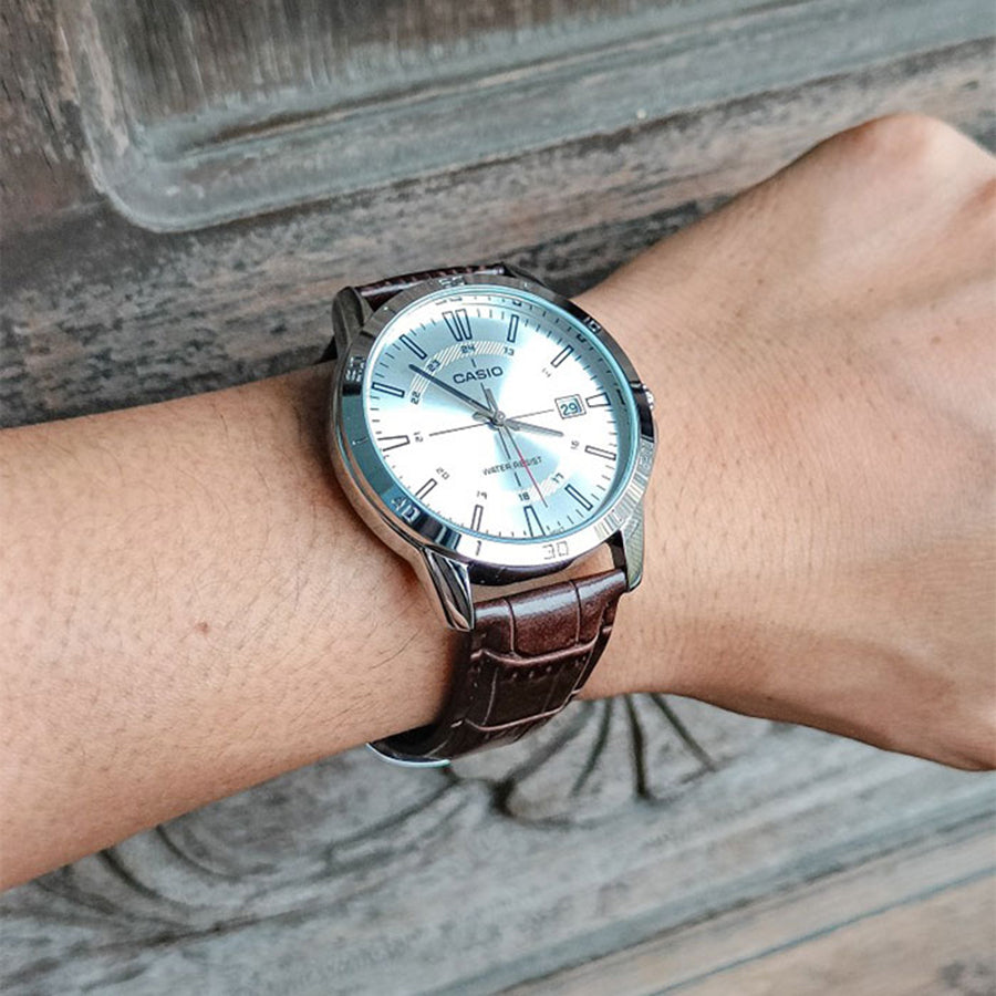 Casio V004L-7C Men’s Brown Leather Watch with White Dial | V004L-7C