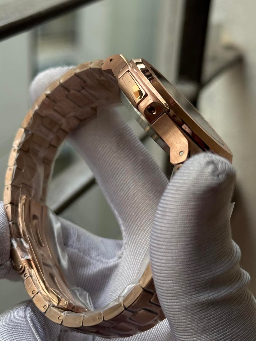 Patek Philippe Nautilus Automatic Rose Gold - Black Dial Triple A