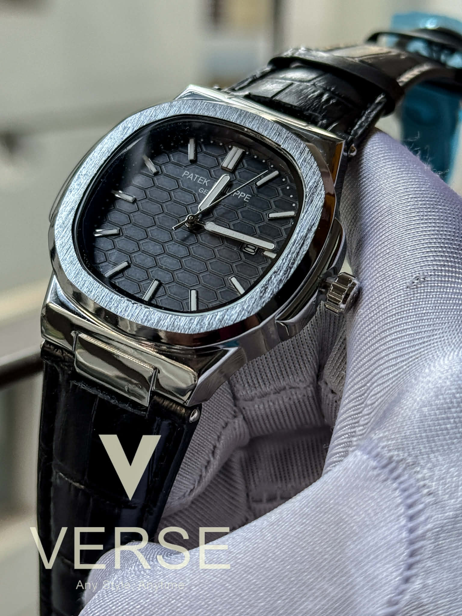 Patek Philippe Nautilus Sweep Honeycomb Black Dial Black Belt Silver Case AA
