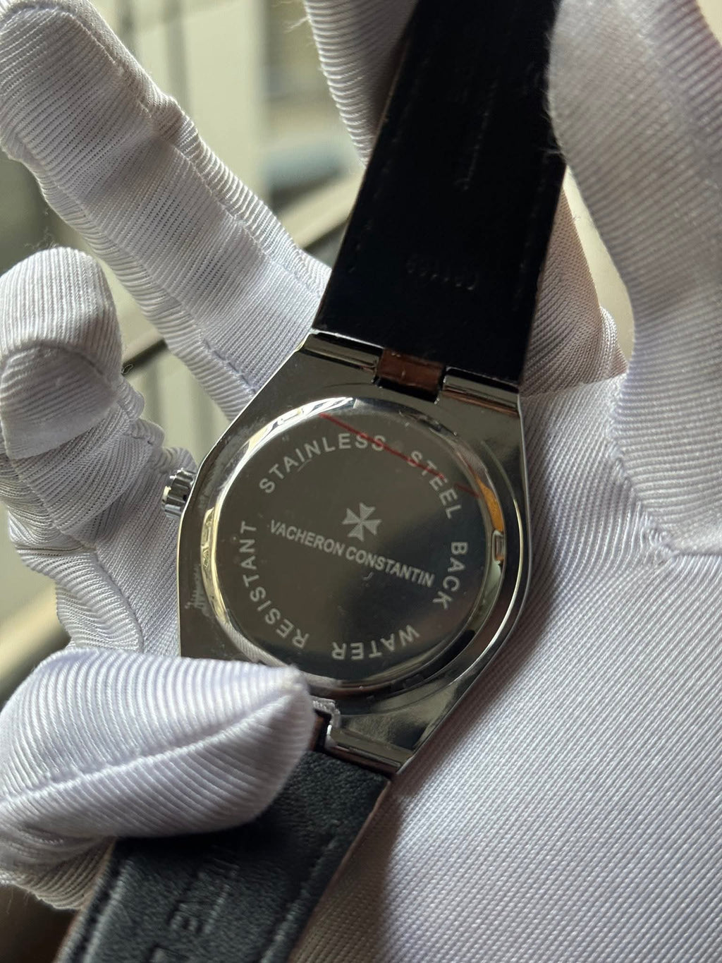 Vacheron Constantin Overseas Quartz Black Belt White Dial AA