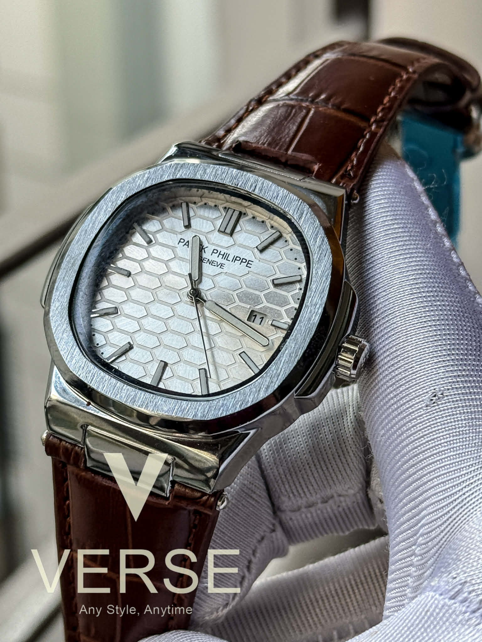 Patek Philippe Nautilus Sweep Honeycomb White Dial Brown Belt Silver Case AA