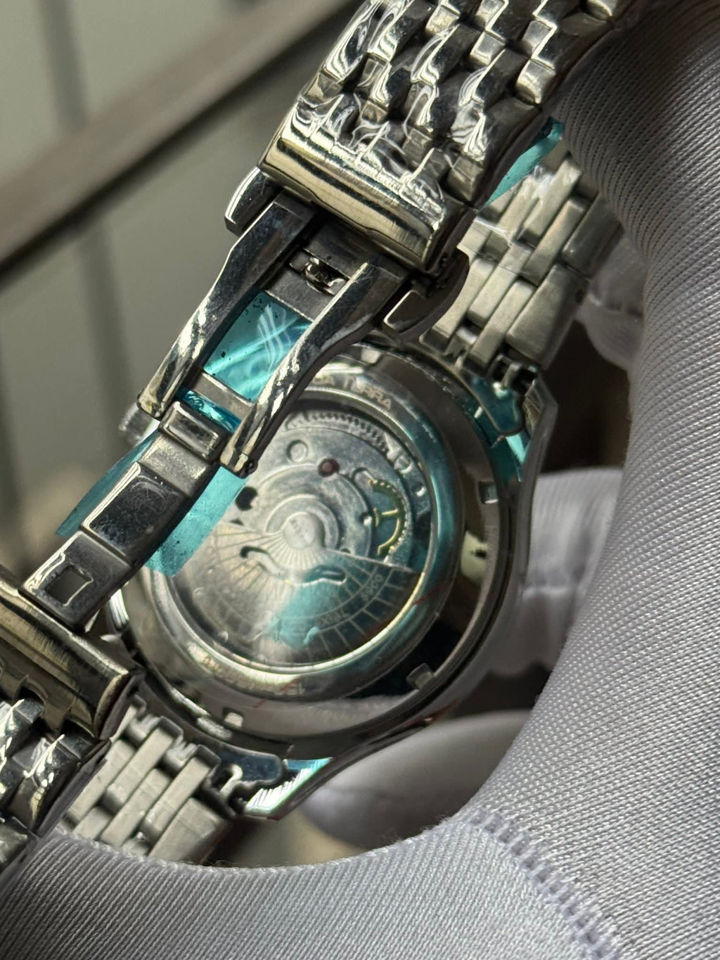 Omega De Ville Silver Chain White Dial Sweep AA