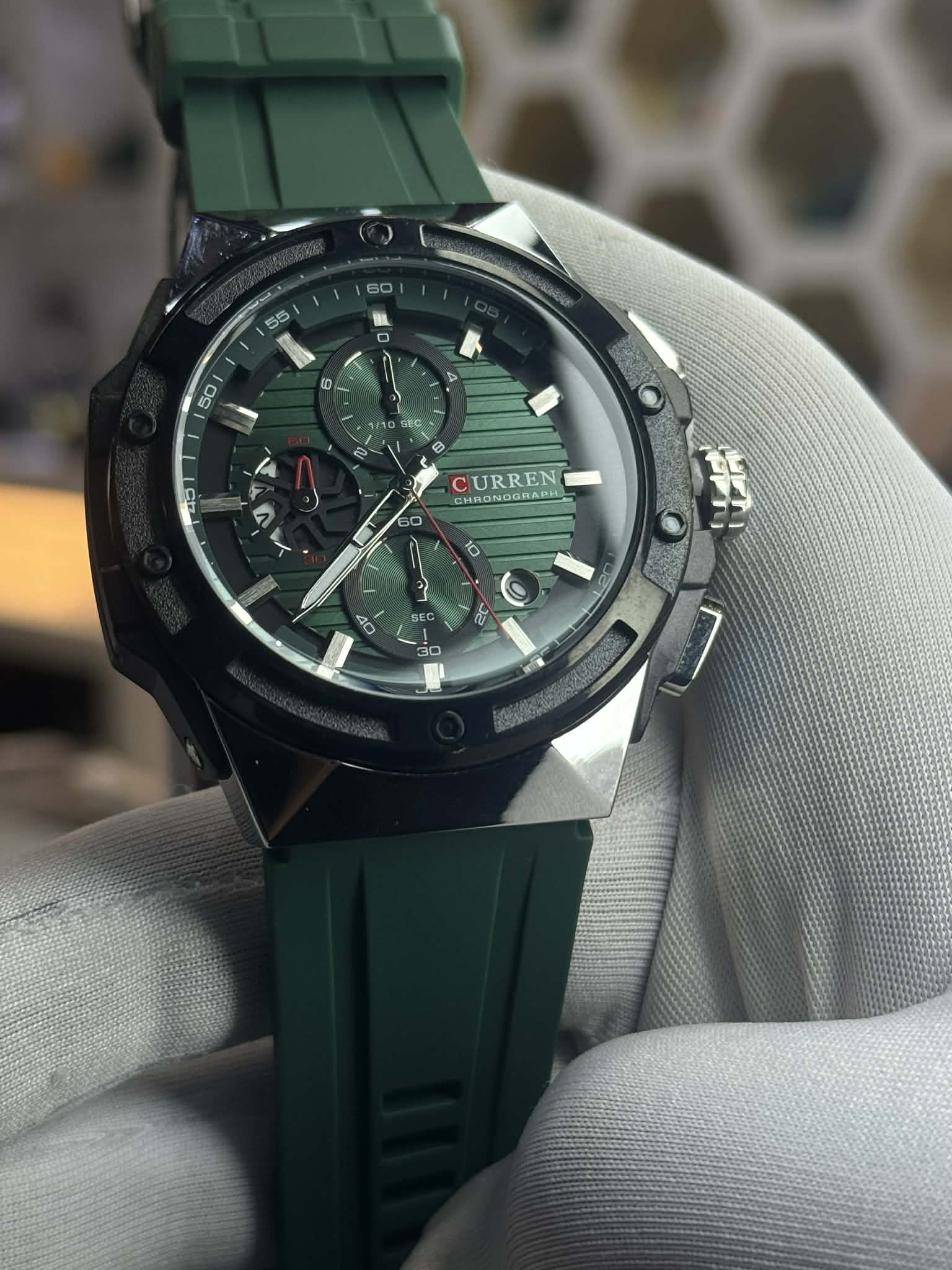 Curren 8462 Men’s Chronograph Quartz Watch – Green Silicone Strap & Black Case