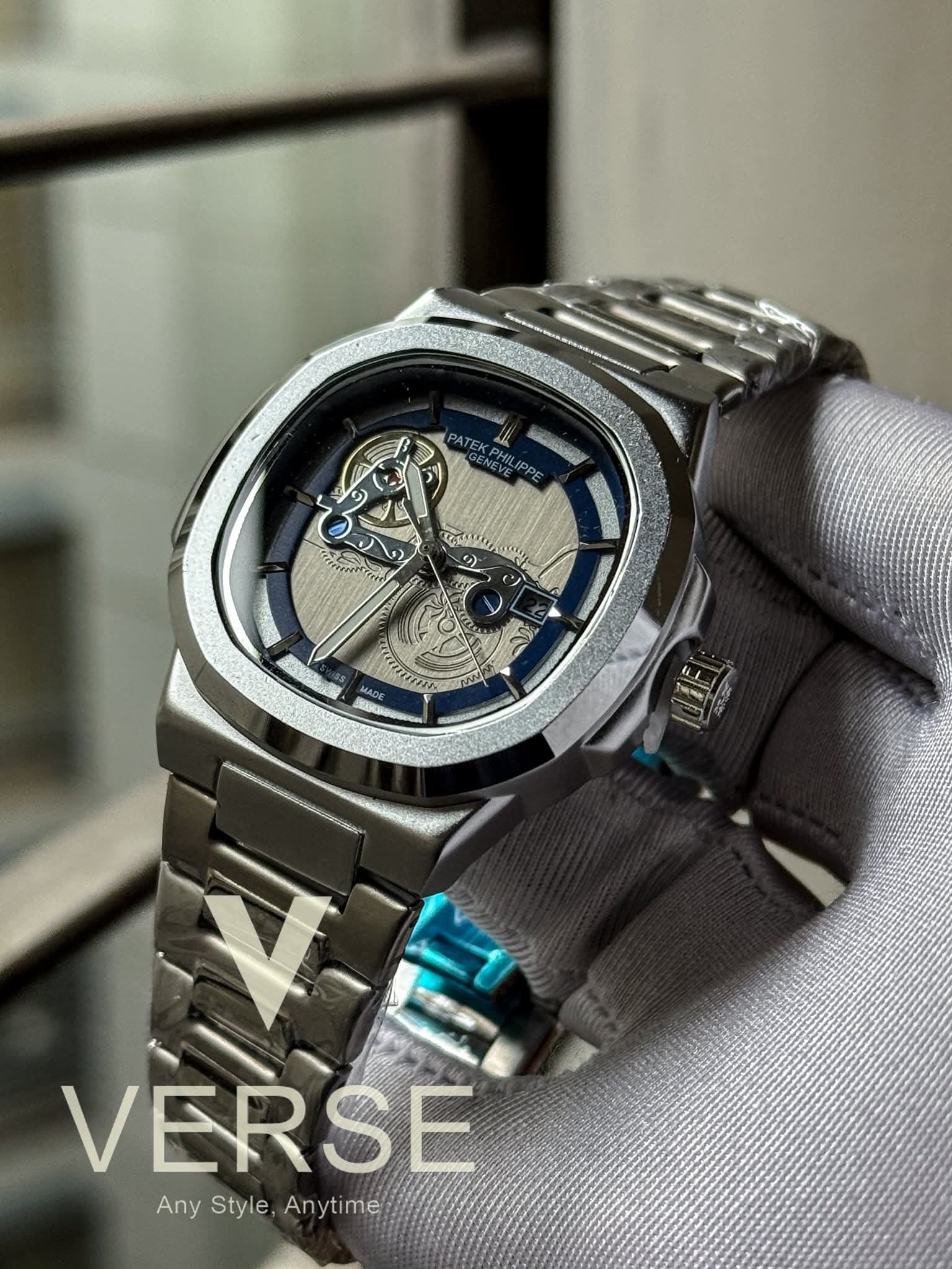 Patek Philippe Nautilus New Blue Dial Silver Chain AA