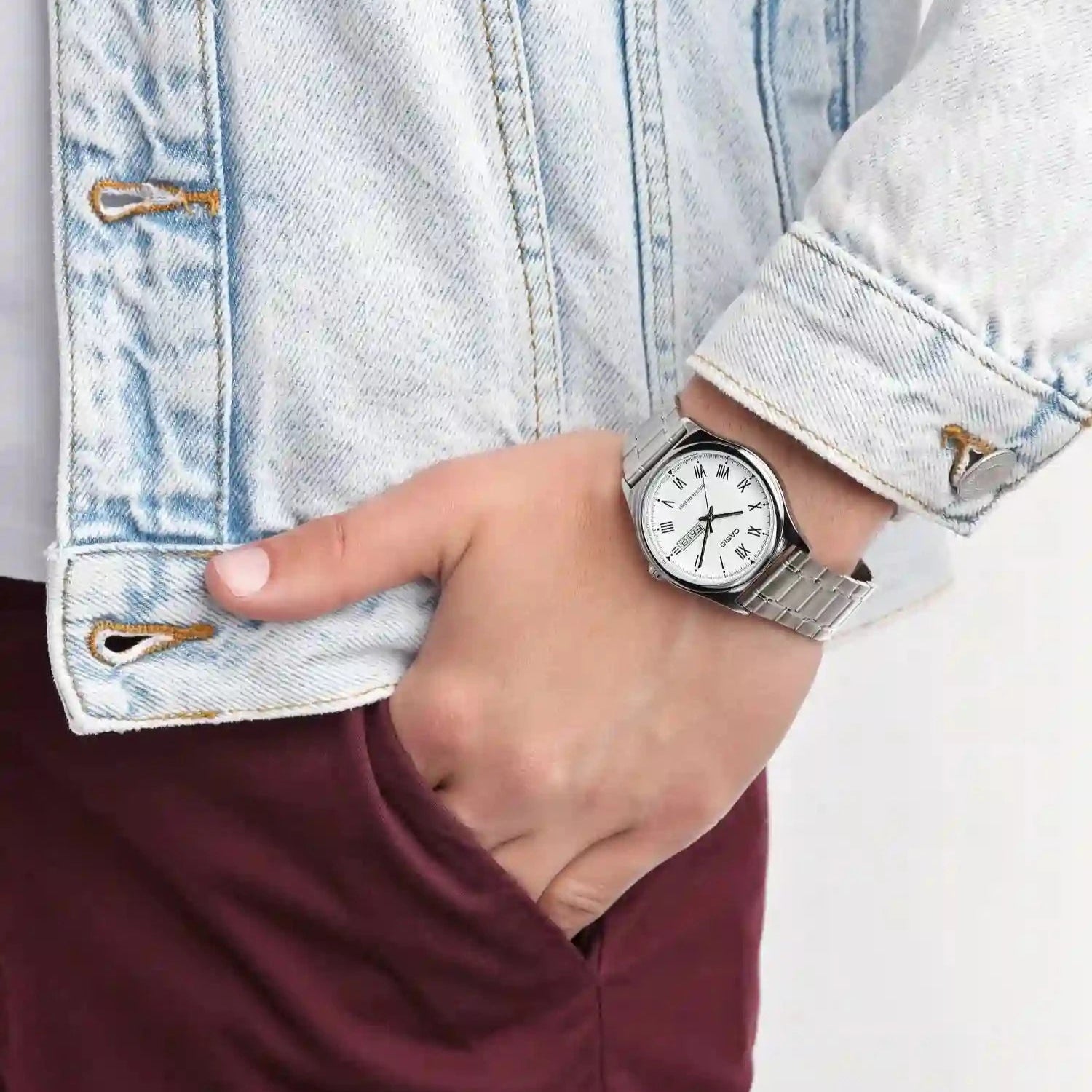 Casio MTP-V006D-7BUDF Men’s Silver Stainless Steel Watch with White Roman Dial| Casio MTP-V006D-7BUDF