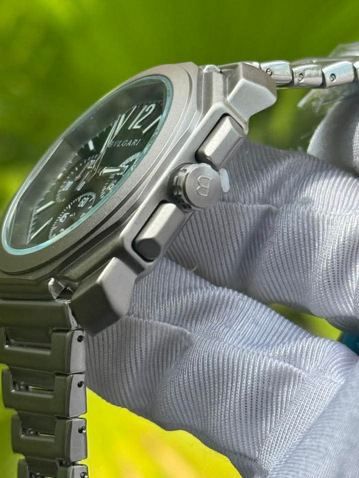 Bvlgari Octo Finissimo Chronograph Matte Silver Chain Black Dial AA