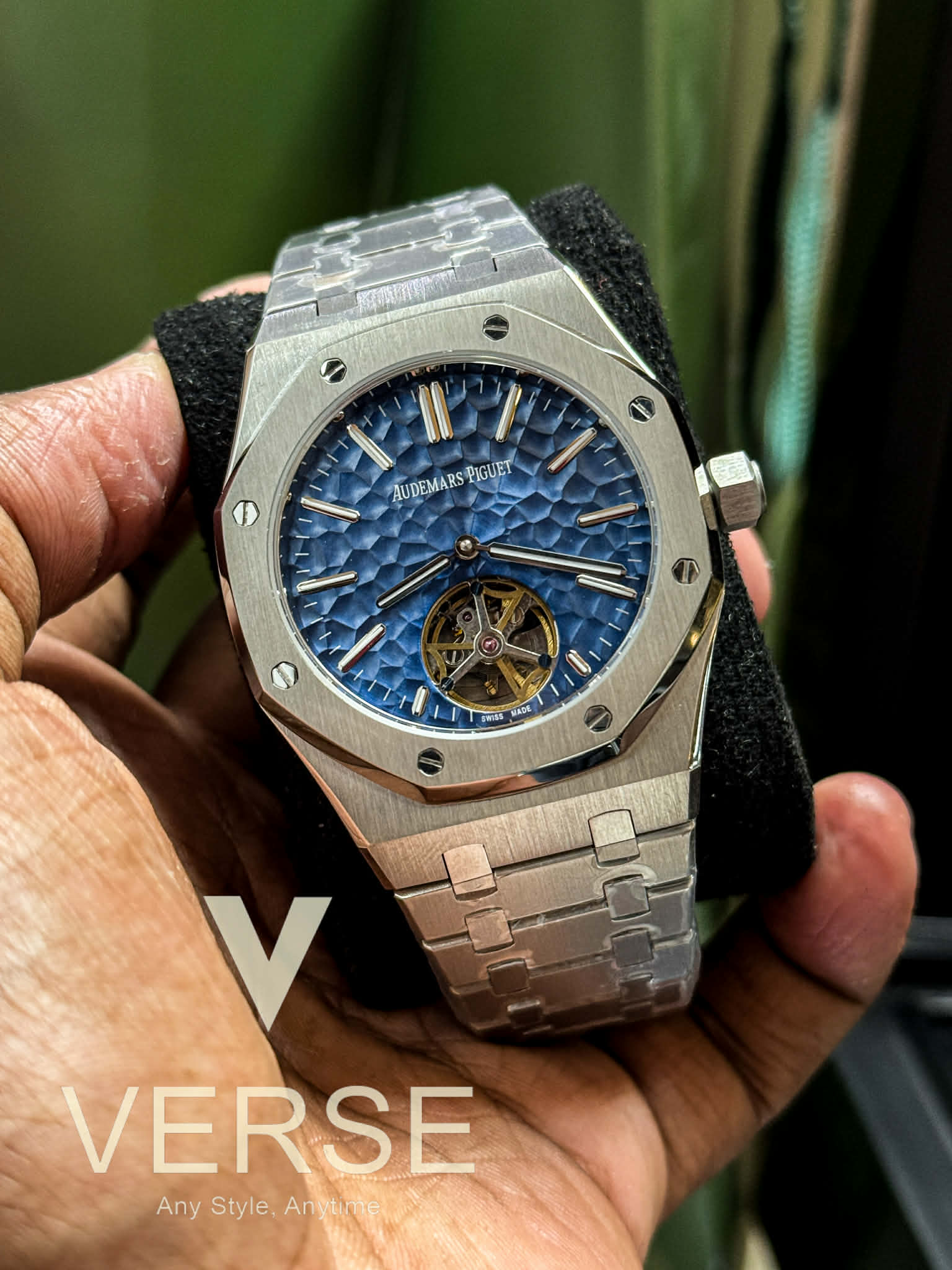 Audemars Piguet Royal Oak Flying Tourbillon 41mm – Dimpled Blue Dial Master