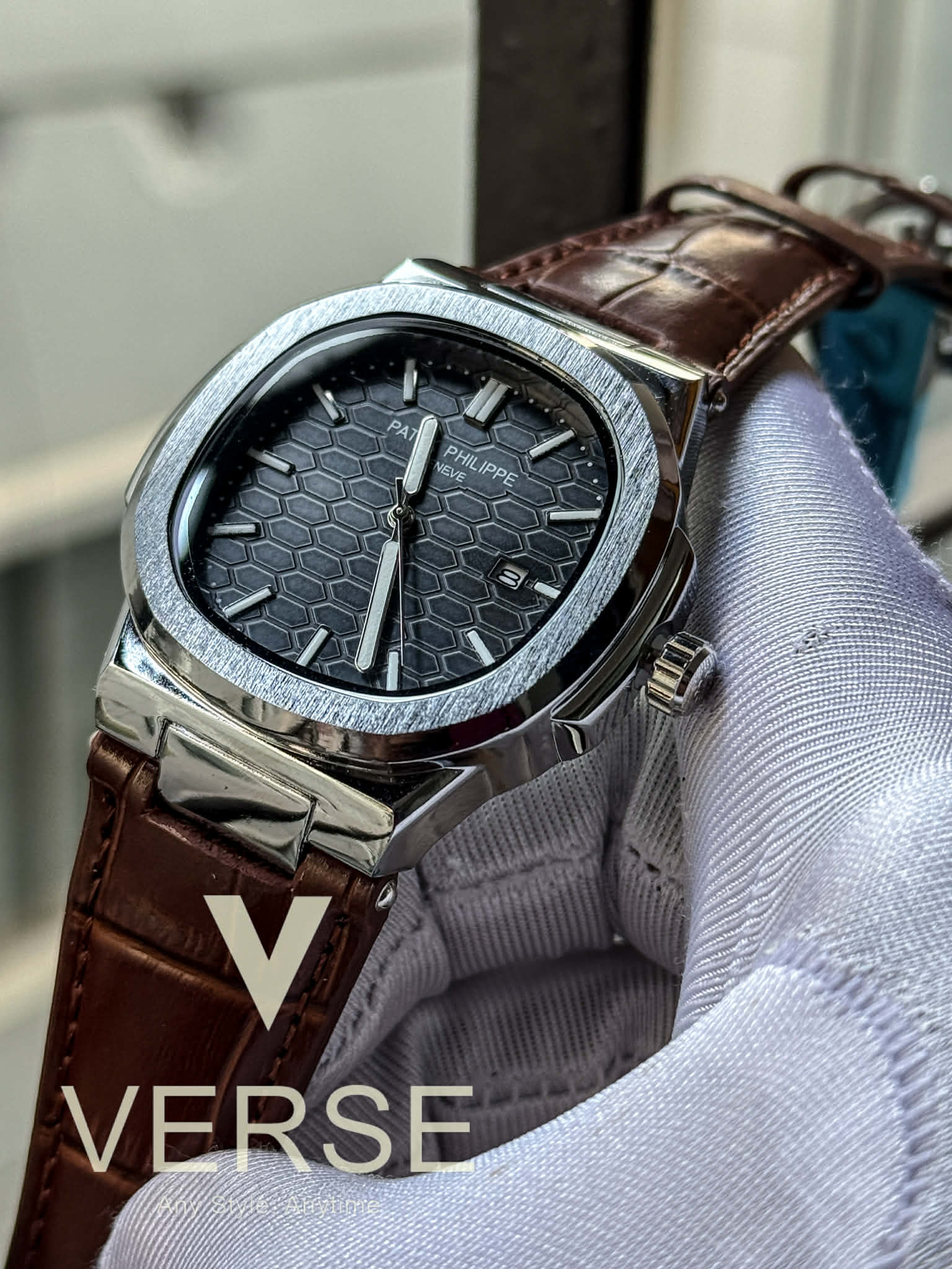 Patek Philippe Nautilus Sweep Honeycomb Black Dial Brown Belt Silver Case AA