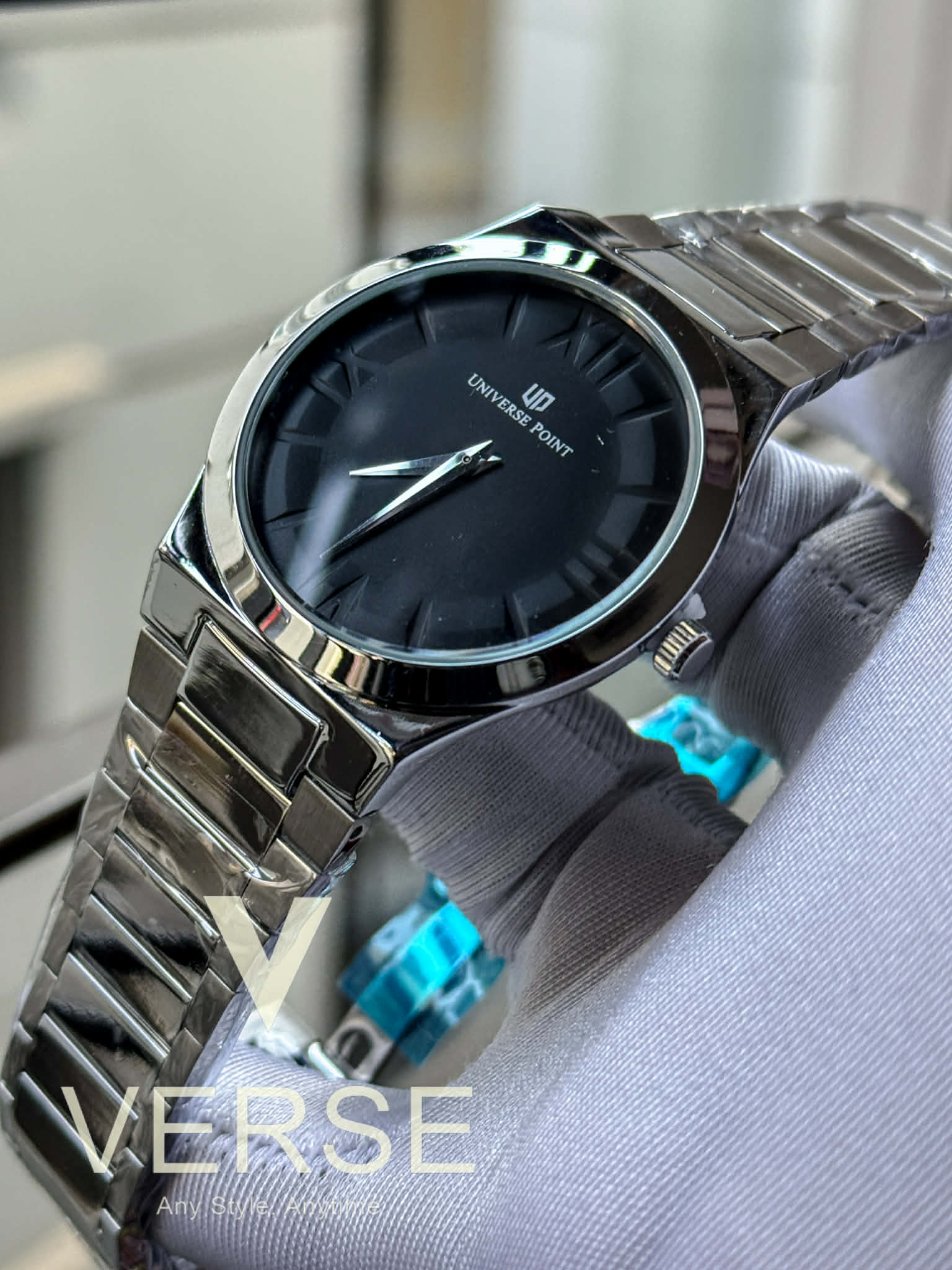 UNIVERSE POINT Minimalist Roman Numeric – Silver Chain Black Dial | UP1988-2528