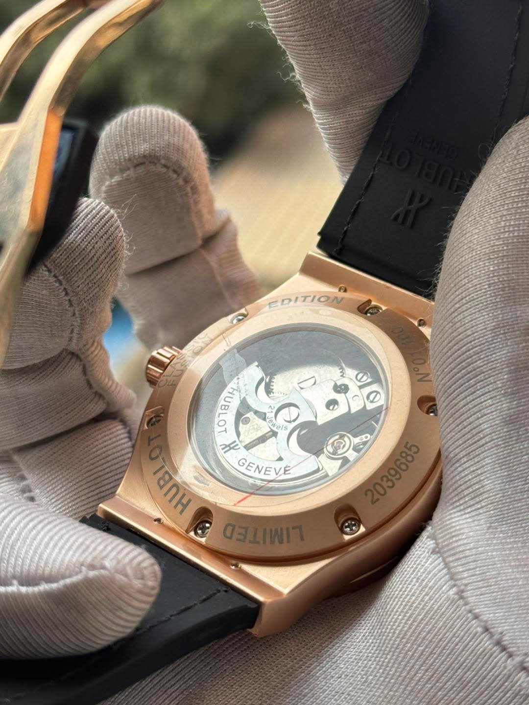 Hublot Classic Fusion Automatic Blue Belt Rose Gold Case AA