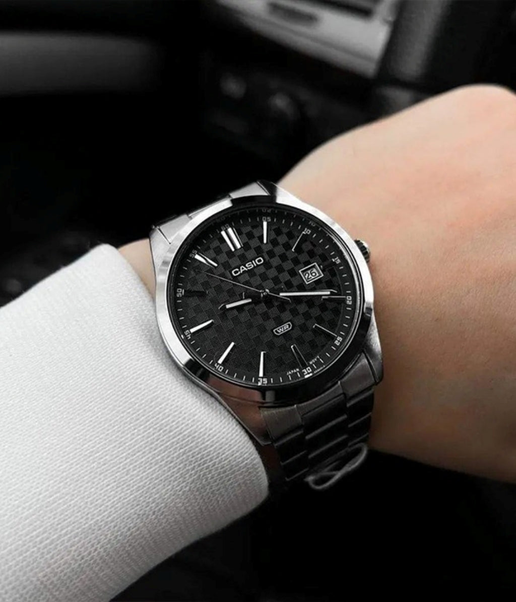 Casio MTP-VD03D-1AUDF Men’s Silver Stainless Steel Watch with Black Dial| Casio MTP-VD03D-1AUDF