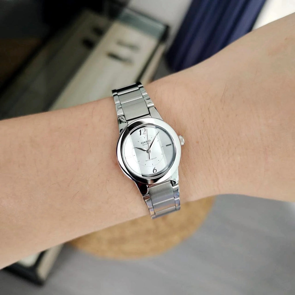 Casio LTP-1230D-7CDF White Dial Women's Stainless Steel Watch | Casio LTP-1230D-7CDF