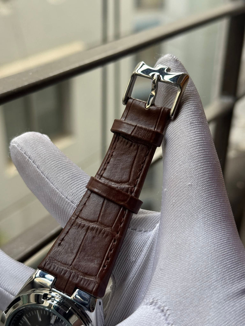 Vacheron Constantin Overseas Quartz Brown Belt Black Dial AA